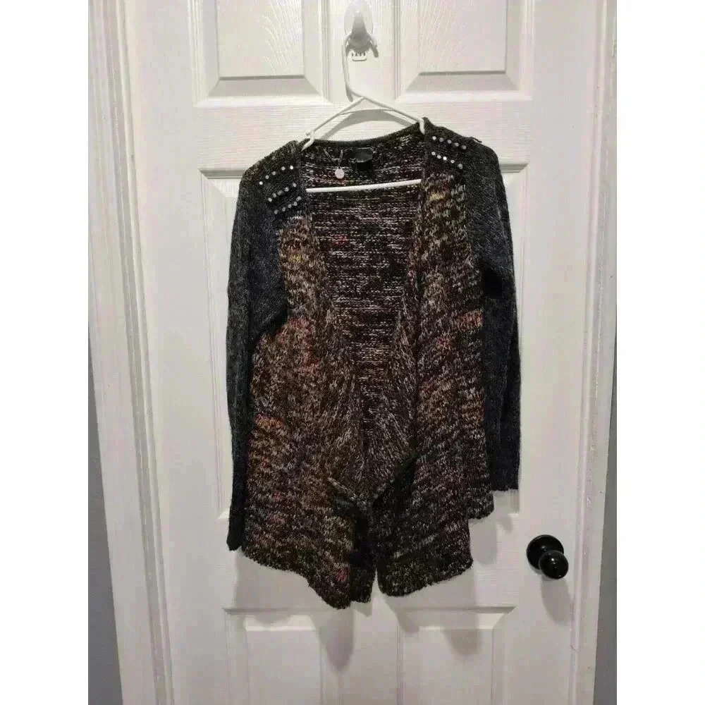 BKE BOUTIQUE Buckle Black Metallic Silver Studded Cardigan SWEATER‎ Medium COZY